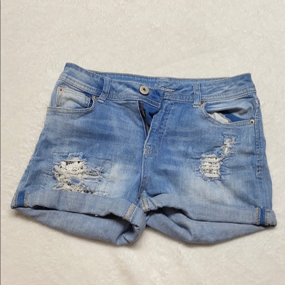 Shorts - Picture 1 of 4